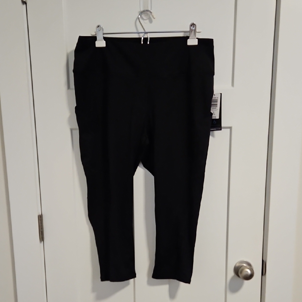 NWT  Torrid Black Leggings